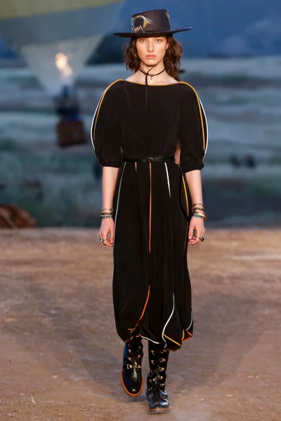 Look 53